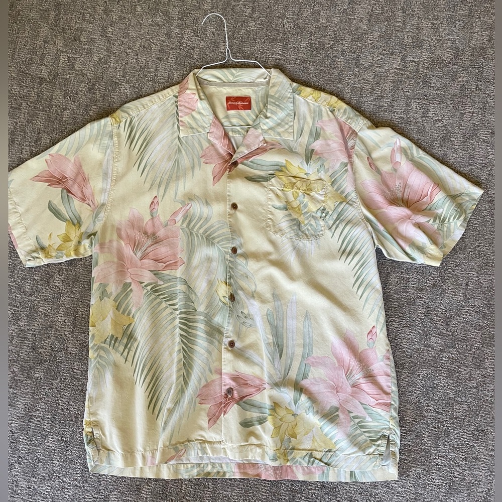 Tommy Bahama Tropical Florals Casual Button Down Shirt